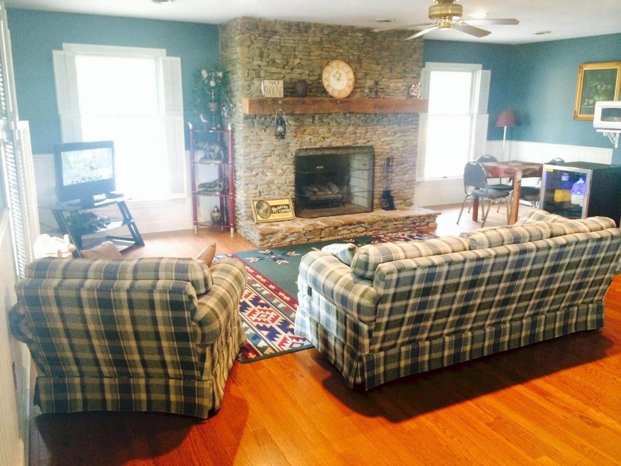 The Stratton Inn Princeton Экстерьер фото